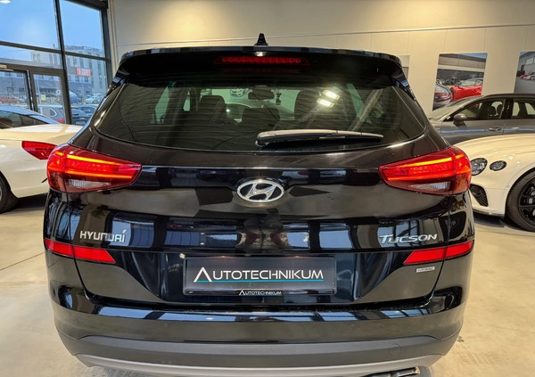 Hyundai Tucson cena 92900 przebieg: 139900, rok produkcji 2018 z Bieruń małe 436